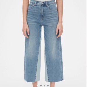 Gap High Rise Wide Leg Cropped Two Tone Petite Jeans EUC Raw Hem Crop Denim